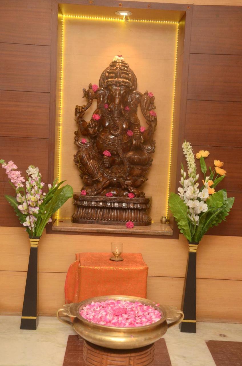 Kanakabhishegam First From The Thirukadaiyur Temple Tirukkadaiyur